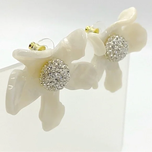 Lele Sadoughi ivory White Floral crystal stud Earrings - Picture 3 of 7